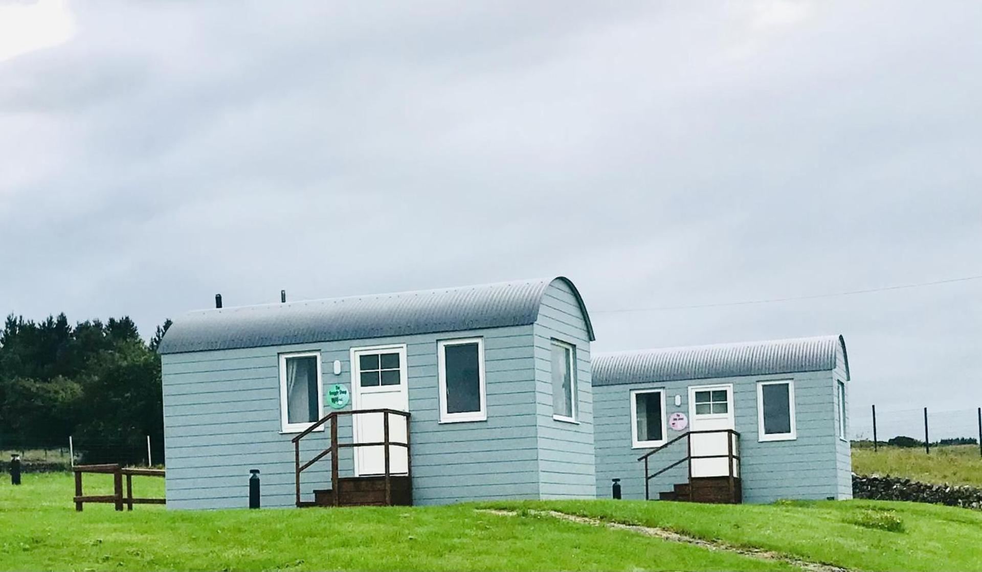 The Snuggly Sheep Shepherd Hut Farm Stay Ballyshannon Eksteriør billede